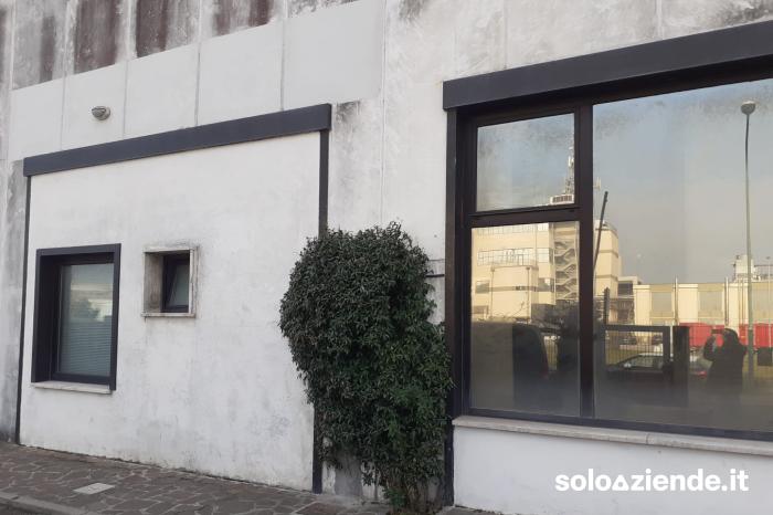 Vendita Fabbricati industriali - Capannoni CAPANNONE 400MQ a Venezia (VE)